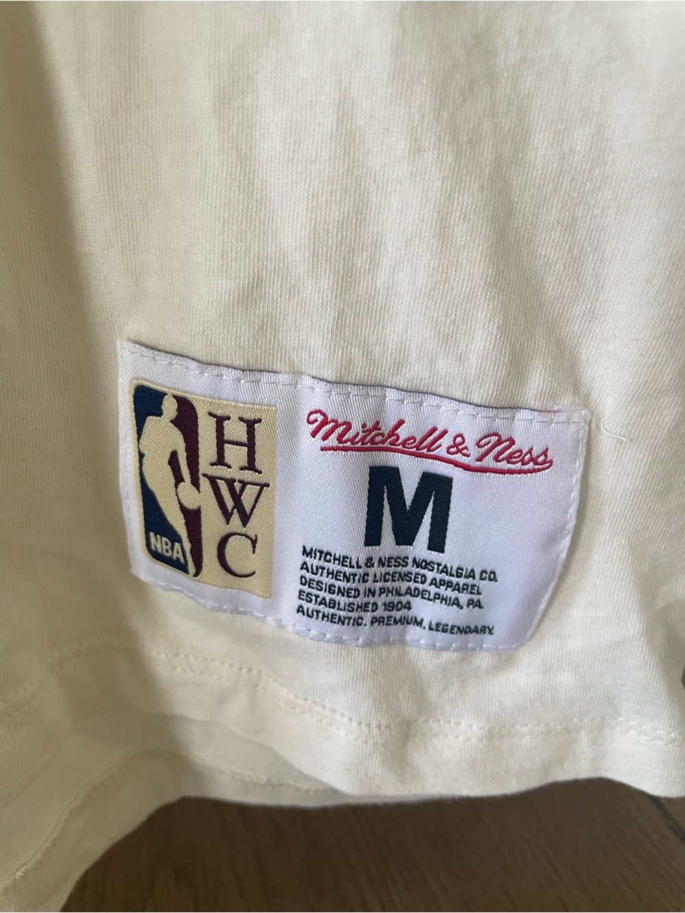 Philadelphia 76ers Mitchell & Ness Hardwood Classic Color Block T-Shirt, Medium - Picture 4 of 4